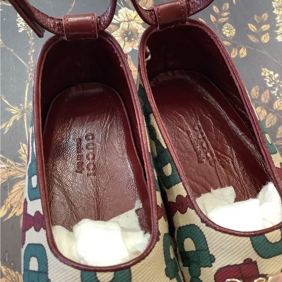 Gucci Burgundy and Green Patterned Flats - Picture 5 of 8